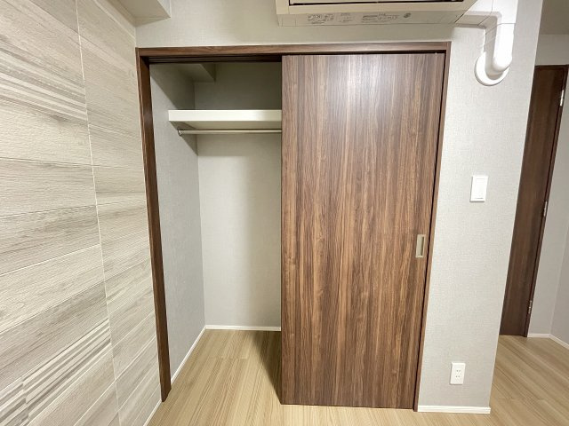 大容量のクローゼットは、衣装持ちの方でも安心。　