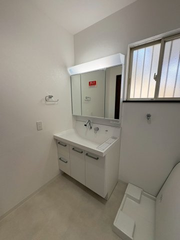 使いやすい独立洗面台です