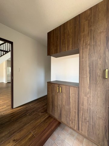 玄関がいつも片づく大容量シューズボックス