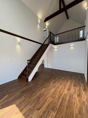 高さのある吹抜けが、ワンランク上の住まいを演出