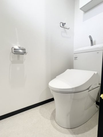 トイレは大きさや形、機能、抗菌性などが異なる多種多彩なタイプが各メーカーから出ています。それぞれに良さがあるため、事前にどういったタイプのトイレがいいのかをご家庭内で決めて、内見に行くといいでしょう。