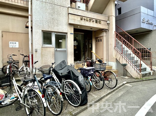 【自転車置き場】最新の空き状況や費用などの詳細は担当スタッフまでお問い合わせください。