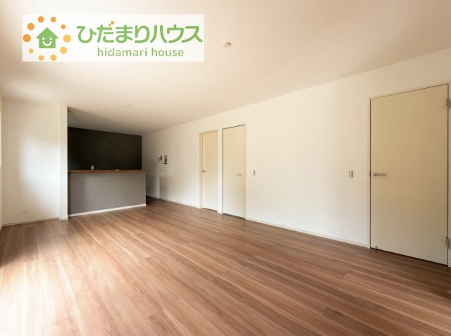 早くお仕事終わらせて、家に帰りたくなるようなリビングです(^^♪