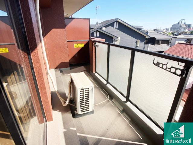 日当たりのよいバルコニー！お部屋が開放的に！