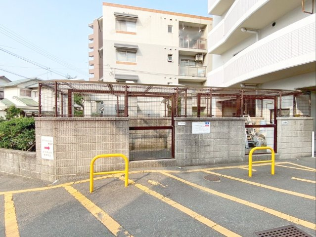敷地内ゴミ置き場