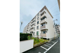 深江橋コーポF号棟の外観