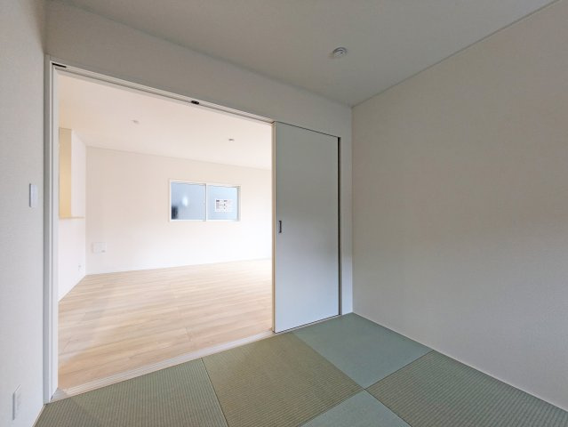 落ち着いた雰囲気の和室付きです
