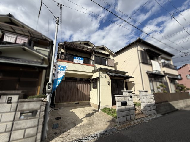 前面道路含む現地外観
