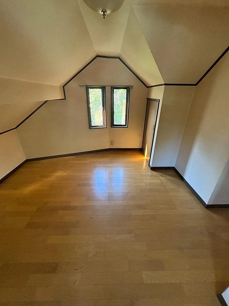 個人の部屋や寝室として使える洋室です