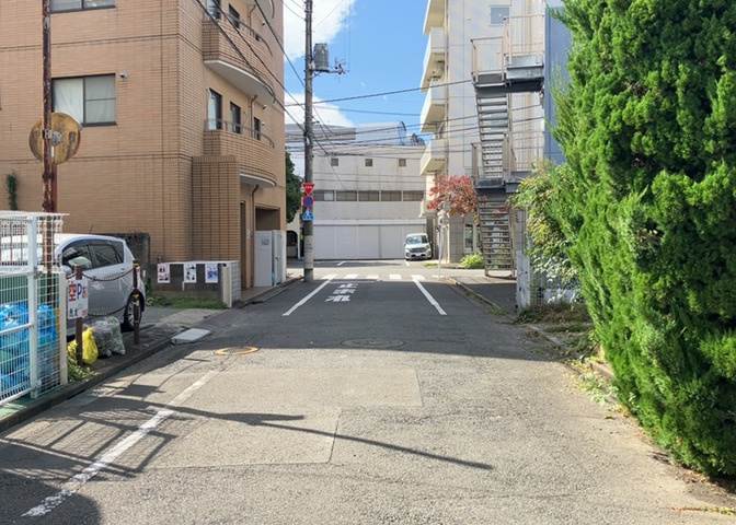眺望の良さを楽しめるダイニングキッチンで家族団らんの時間を過ごしてはいかがでしょうか。バルコニーから見える景色を家族で眺める時間は、時間が経つのを忘れてしまいそうですね。是非、現地を見に行きましょう！