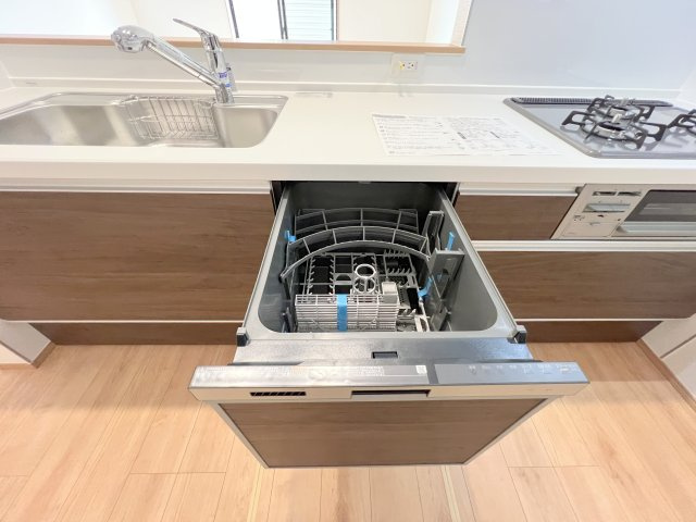 洗い物の時間を短縮！ビルトインの食洗機付いてます