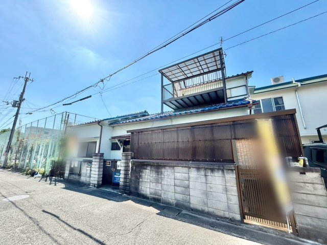 お好きなハウスメーカーで建築可能です。東側公道幅員約4.9ｍ×間口約13.3ｍ。