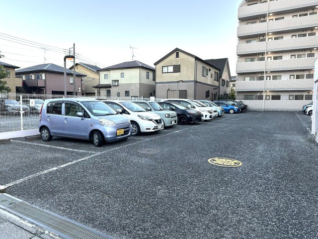 16駐車場