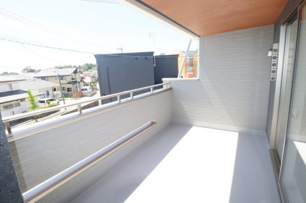 【郡山市小原田２丁目　　　1号棟　　　小原田小学校、小原田中学区のバルコニー】