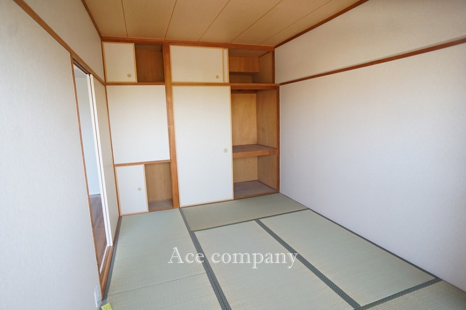 【和室6帖】押入れ・物入れあります♪