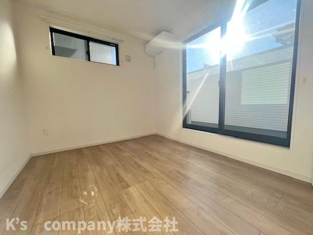 洋室6帖◇お子様のお部屋や趣味のお部屋にもお勧めです◇