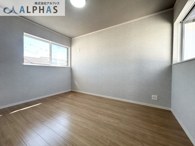 ■たっぷりの採光が入り、お部屋の雰囲気を明るくしてくれます♪