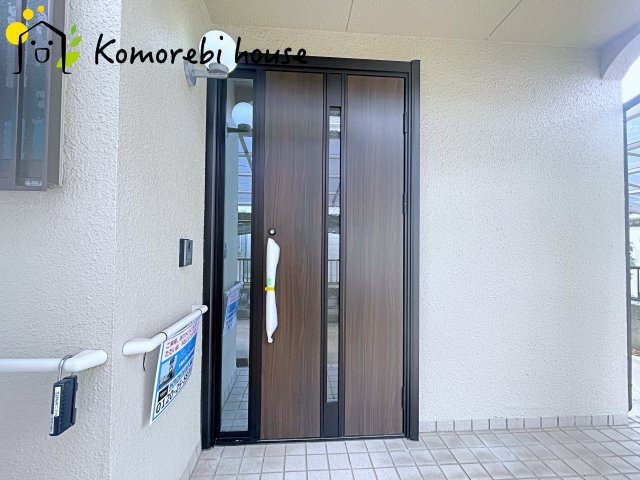 収納もある玄関です