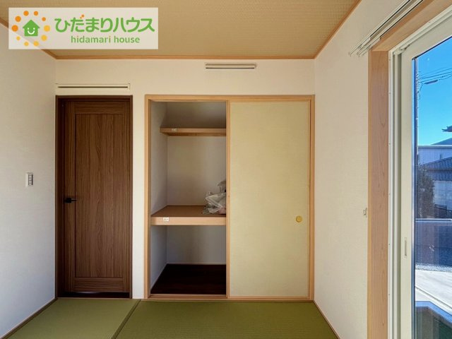 お布団やお子様のおもちゃなどがスッキリ収納できますね(^^♪