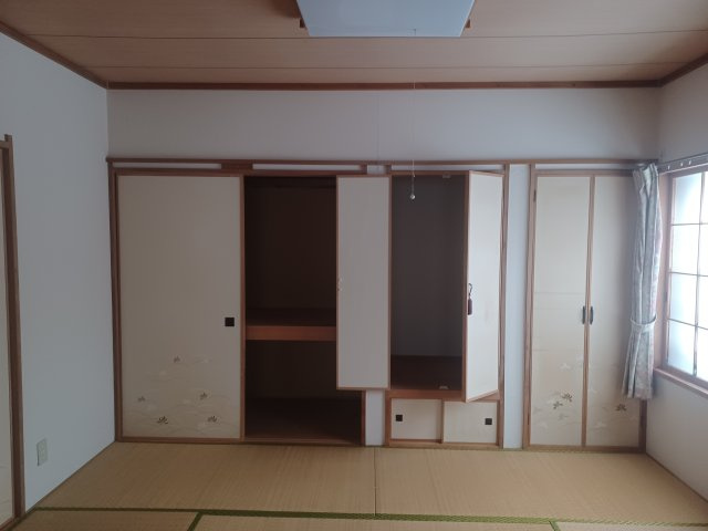 柔らかい畳が心地よい和室