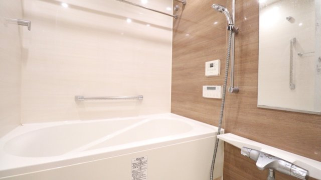 【浴室】追い炊き機能完備で快適にお過ごしいただけます☆