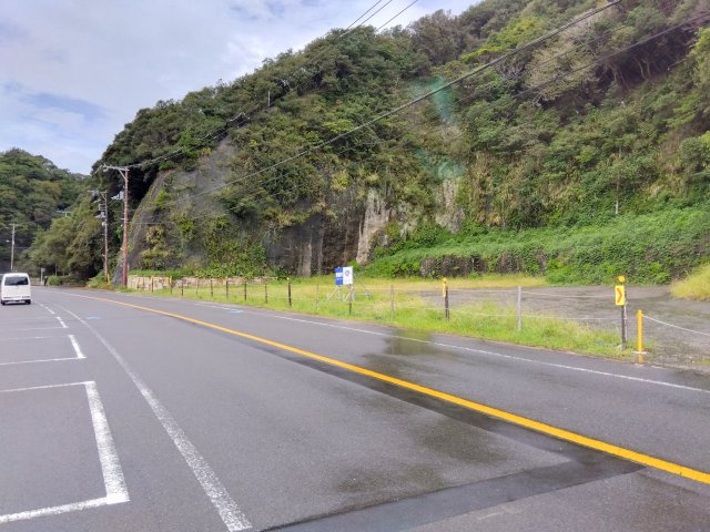 近くには大浜海岸の海水浴場があり、夏は海水浴、サーフィンが楽しめます。