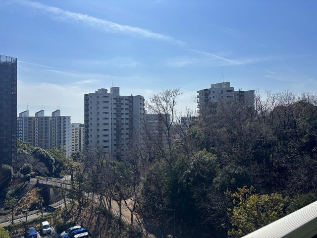 南向きで目の前を遮る建物がありません