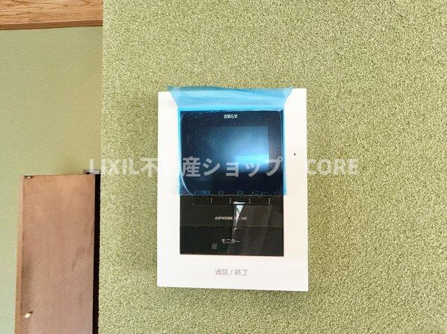 「見える安心」をカタチにしました。誰が来てもわかる様にモニター付きインターホン！