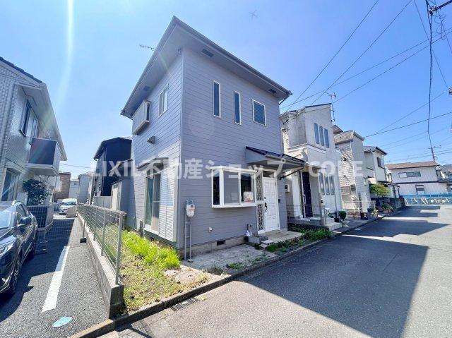 第一種低層住居専用地域の良好な住環境が保たれたエリアになります。
