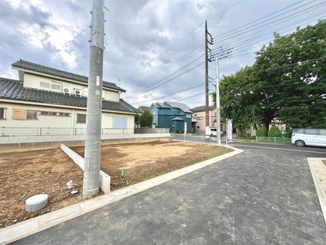 全10区画　　間取り・外観・設備まで自由にプランニング可能。暮らし方に合わせた住まいをご提案できます。花田小学校まで徒歩約4分(270ｍ)、毎日の通学がしやすい住環境です。