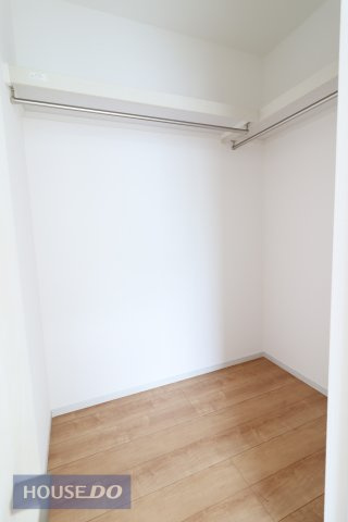 【収納】各居室にしっかり収納がついているので、荷物が増えても安心ですね！お部屋を広く使うためにも収納スペースは必要です。