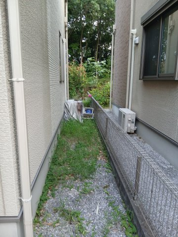 敷地内