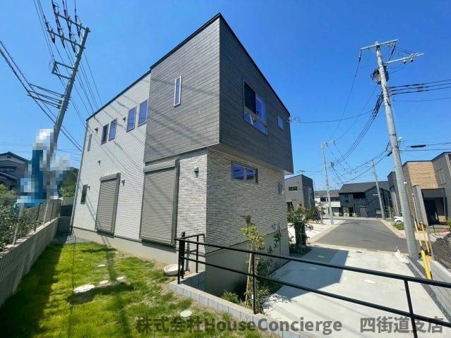 見通しがよく、停めやすいから運転が苦手な方でも安心。大切な愛車をストレスなく守れる駐車スペースです