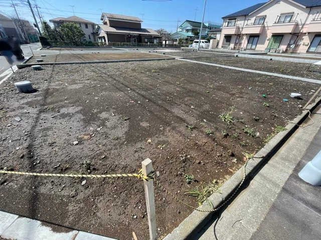 家を建てる前提で土地を探している場合、地盤の丈夫さは譲れない条件の一つです。地盤が脆弱だと追加工事が必要となります。また、過去に地盤沈下や液状化現象を起こした土地は、できるだけ避けた方がいいでしょう。