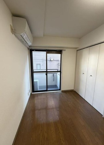 趣味に没頭したり、自分の時間を愉しめる一部屋です。