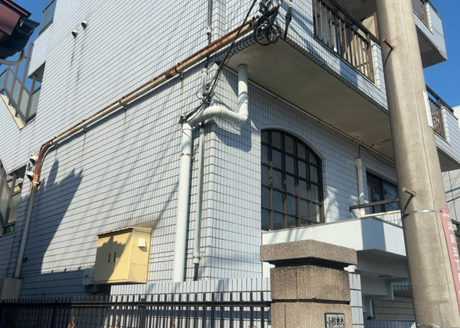 ＳＲＣ造は強度や耐震性の面でもRC造と比べて優れています。そのため、10階建以上の高層または超高層マンションなどの建築にも多く採用されています。柱や梁などのサイズが小さくても高い耐震性を確保できます。