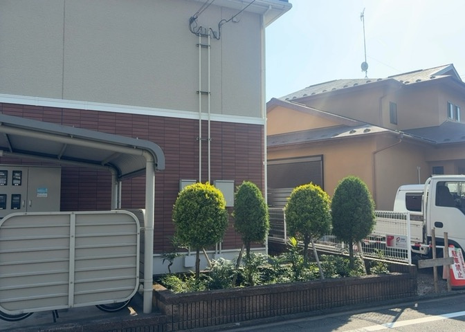 眺望を気にして物件を探す場合、前面に建物が建っていないか現地で確認しましょう！前面に建物があると景色はもちろん、日当たりや風通しにも影響が出てきます。住んだ時のことを想像しながら現地見学をしましょう。