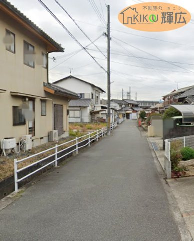 前面道路は広々としておりますので、お車の運転が苦手な方でも安心ですね。