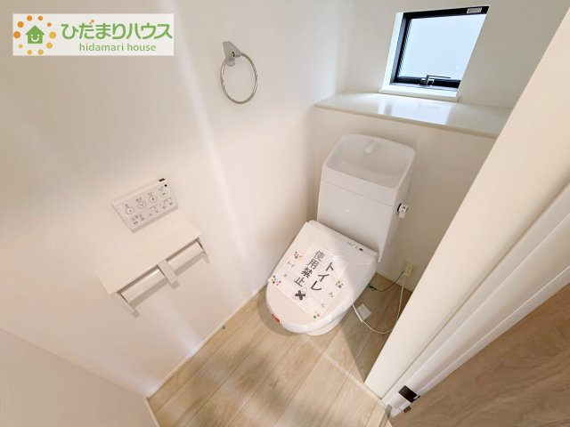 1・2階にトイレあり。階段を降りなくてもいいので、高齢者の方も優しい☆彡