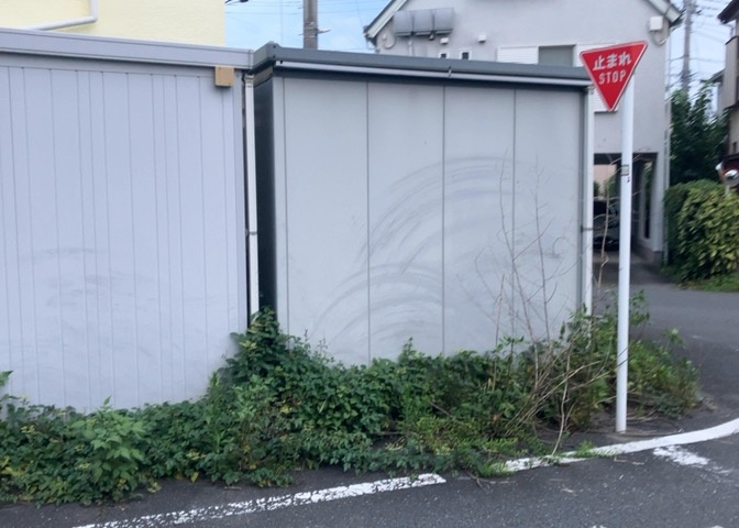 隣家の土地はどうなっているのか、生活利便施設が近くにあるのか、学校まで近いかなど、お客様のライフスタイルにあわせたイメージが重要です。また、近くにあると困る施設が近くにないかも確認するといいでしょう。