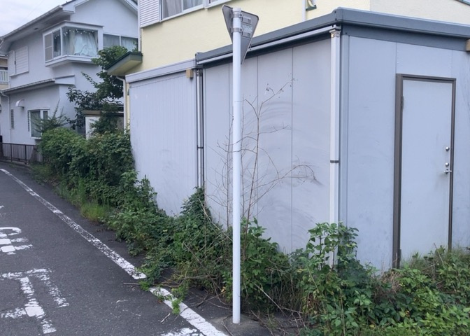 家を建てる前提で土地を探している場合、地盤の丈夫さは譲れない条件の一つです。地盤が脆弱だと追加工事が必要となります。また、過去に地盤沈下や液状化現象を起こした土地は、できるだけ避けた方がいいでしょう。