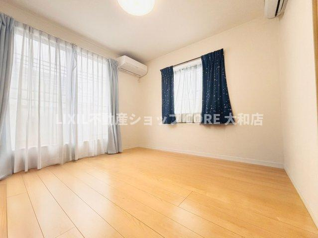 家族と過ごす時間を大切にしたい方にぴったりの明るくゆとりある住空間です。　