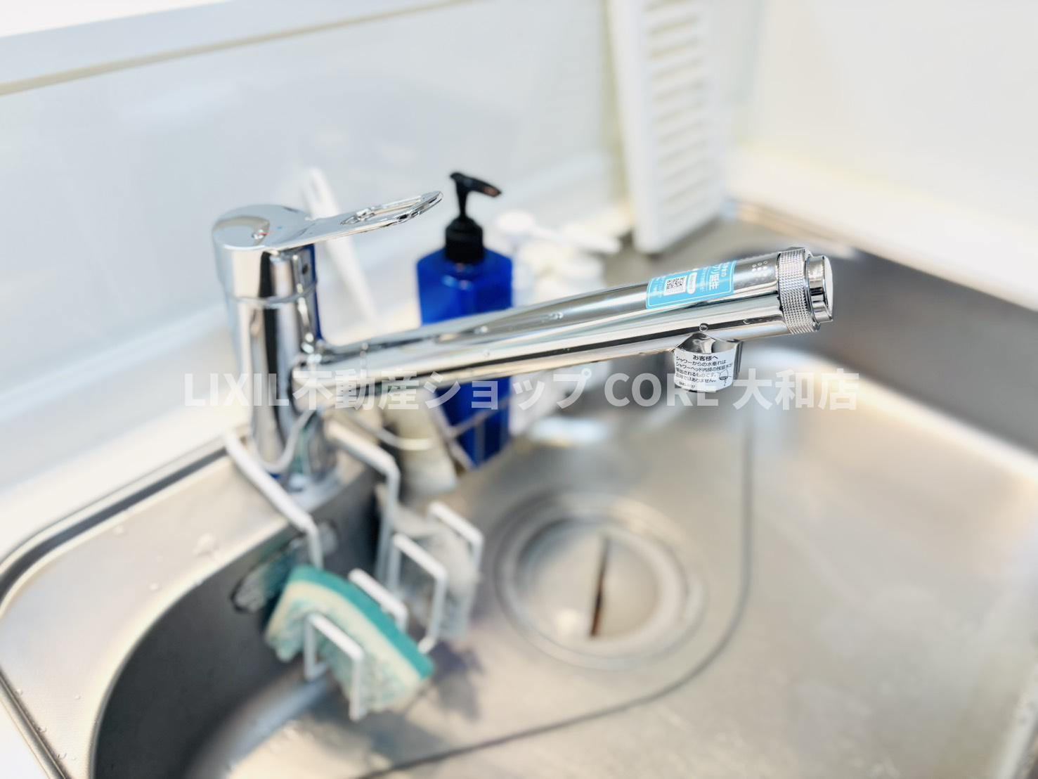クリアな水が毎日使え、見た目にもスマートな浄水器一体型。人気の商品です。