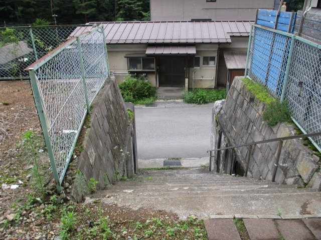 外観＋階段
