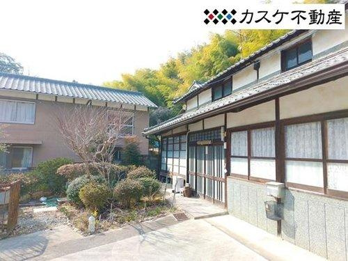 南向きで日当たり良好。前面に庭があるのでガーデニングも楽しめれます。
