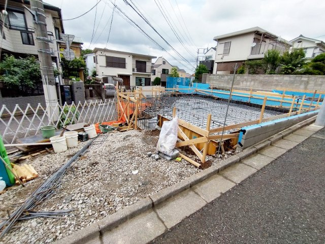 教育施設や商業施設が近くに揃い暮らしに便利なロケーション。