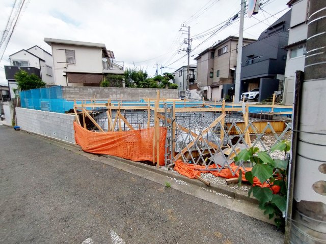 小中学校が徒歩10分以内にありお子様の登下校も安心。