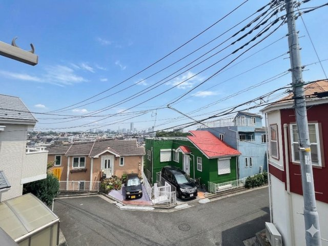 ～天気の良い日はみなとみらいの景色を眺めることができます～