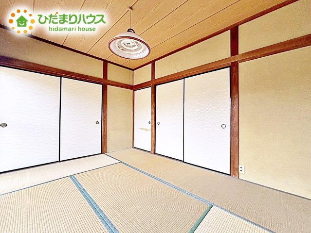 大きなベッドを置いても余裕の広さの主寝室♪♪