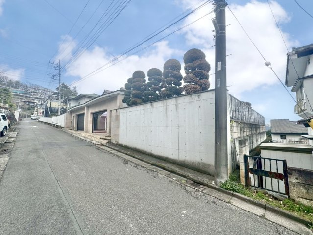■外観｜シャッターゲートは防犯力が高くプライバシーの確保もできて安心安全♪